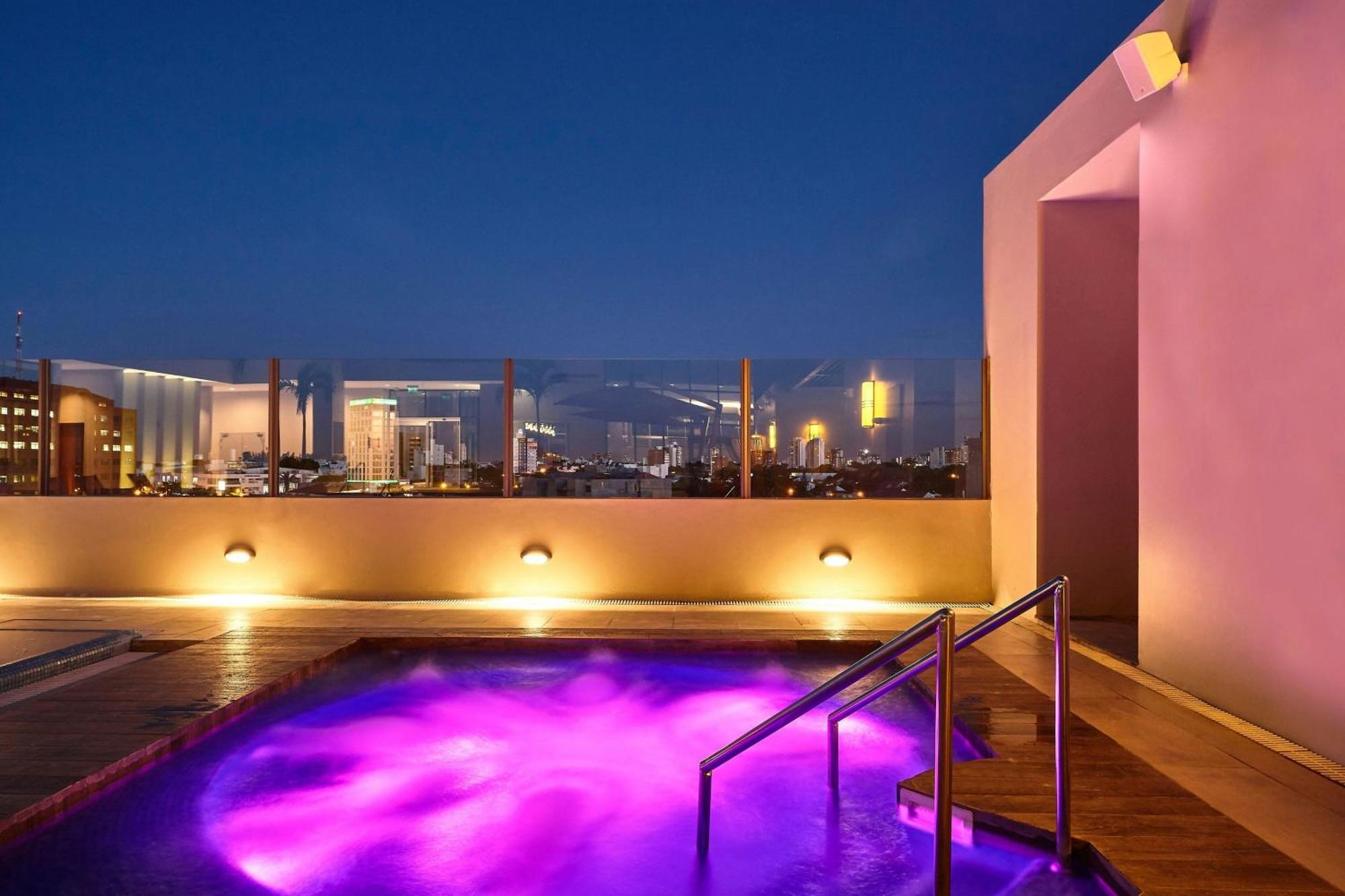 Marriott Santa Cruz De La Sierra Hotel Екстериор снимка